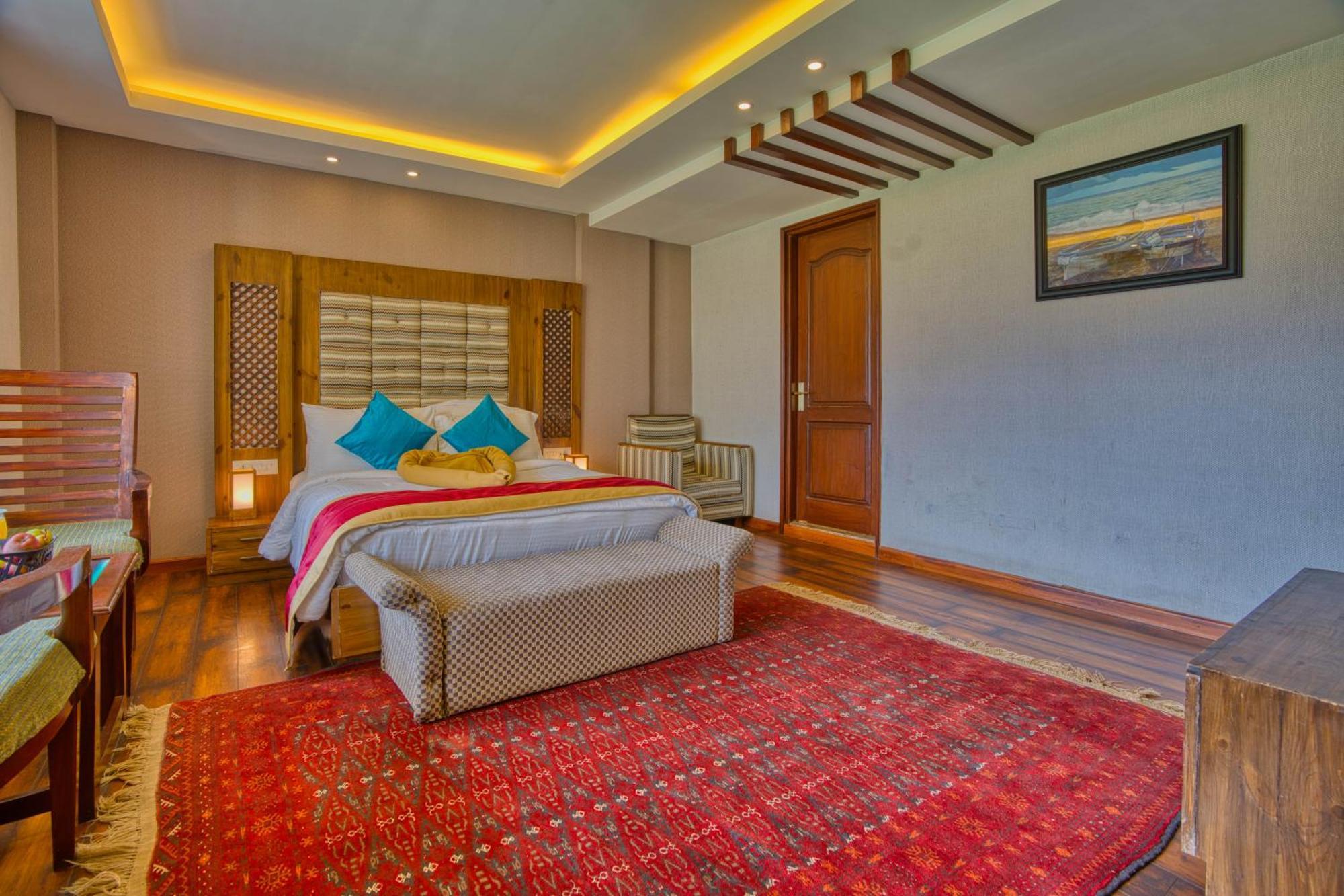 Golden Meadows Hotels & Resorts Sonāmarg Extérieur photo